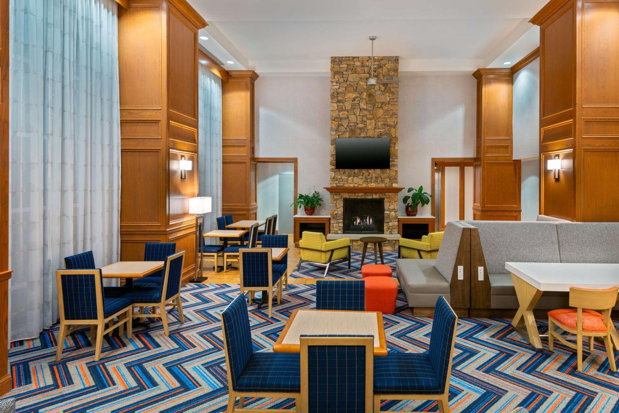 Hampton Inn & Suites Мерфрісборо Екстер'єр фото